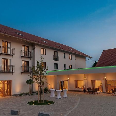 Gasthaus Forster Am See - Eching Bei Landshut Bagian luar foto