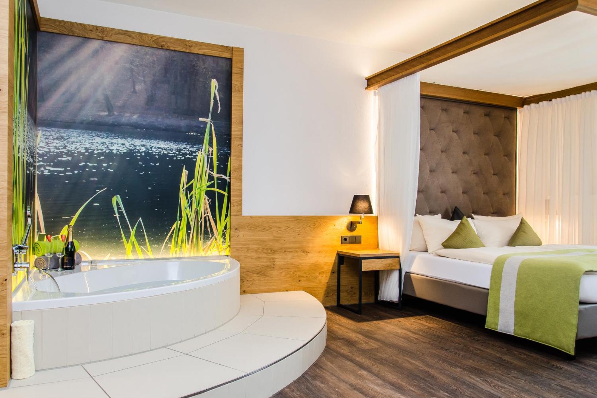 Gasthaus Forster Am See - Eching Bei Landshut Bagian luar foto